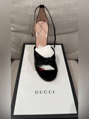 Gucci Black Malaga Kid Leather Pumps
